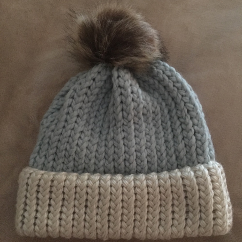 Crochet Hat W/Pom Pom